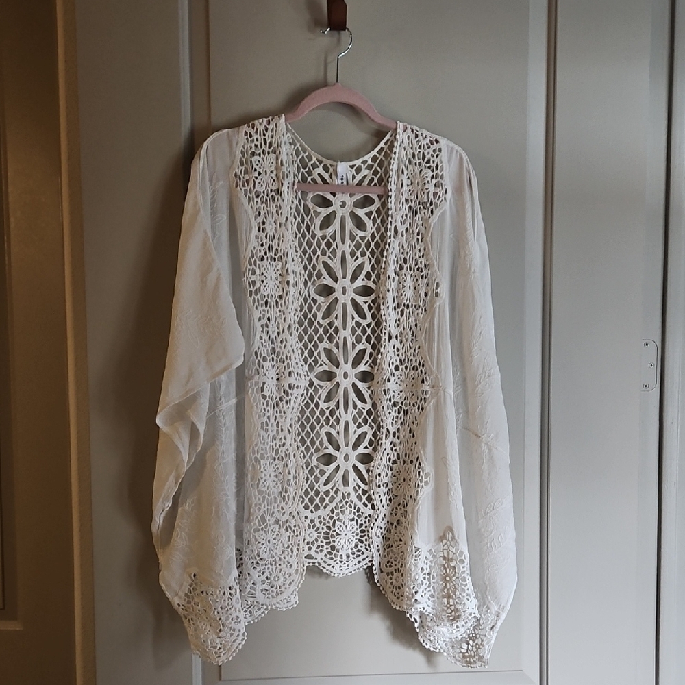 Torrid Crocheted White Lace Open-Front Kimono